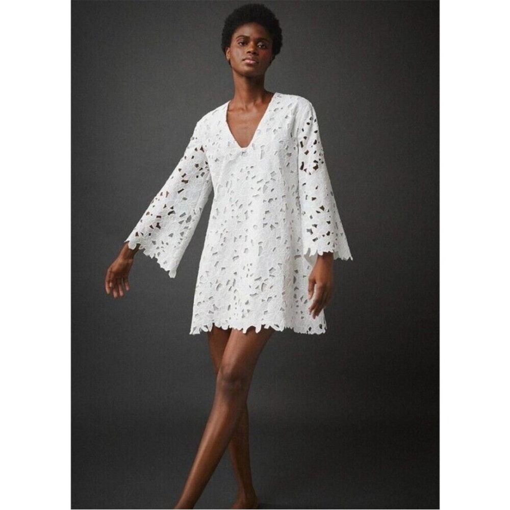 White Floral Scalloped V Neck Dress